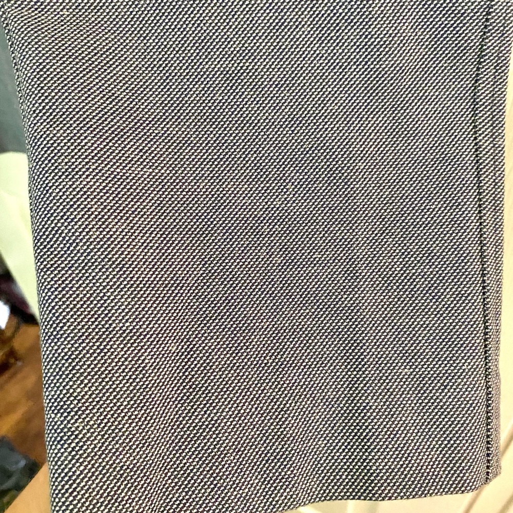 Loft Sz.8 Navy light weight slacks/pants. - Picture 4 of 4